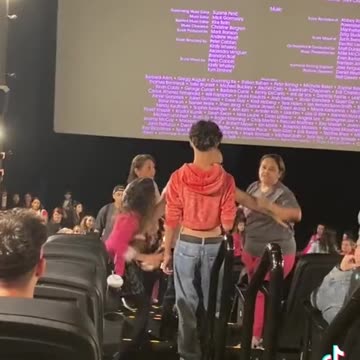 Sessão de 'Barbie em SP termina em briga entre mulheres e vídeo viraliza