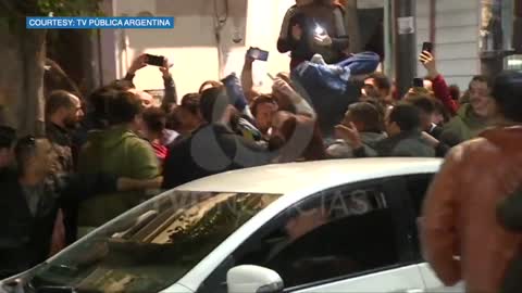 Man aims firearm at Argentina Vice-President Cristina Kirchner