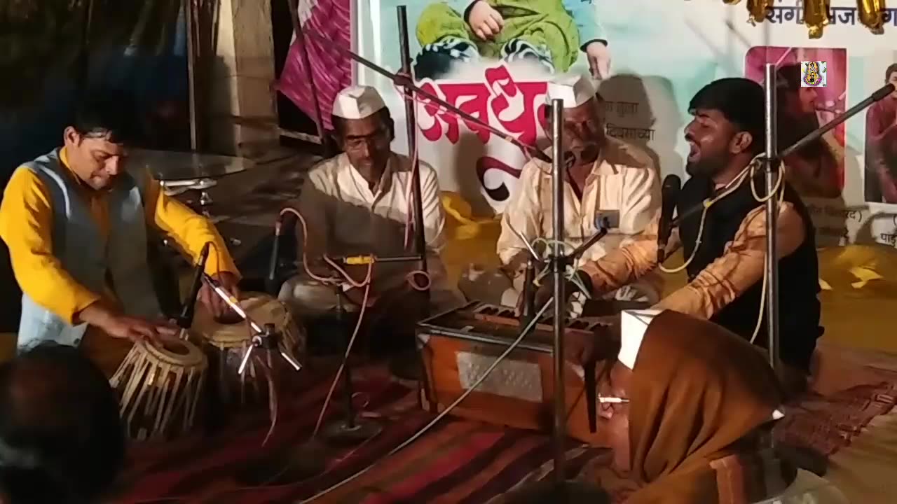 Akalp Ayushya Vhave Taya Kula | Khup Chhan Marathi Abhang