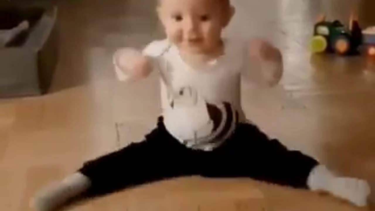 So so cute baby dance