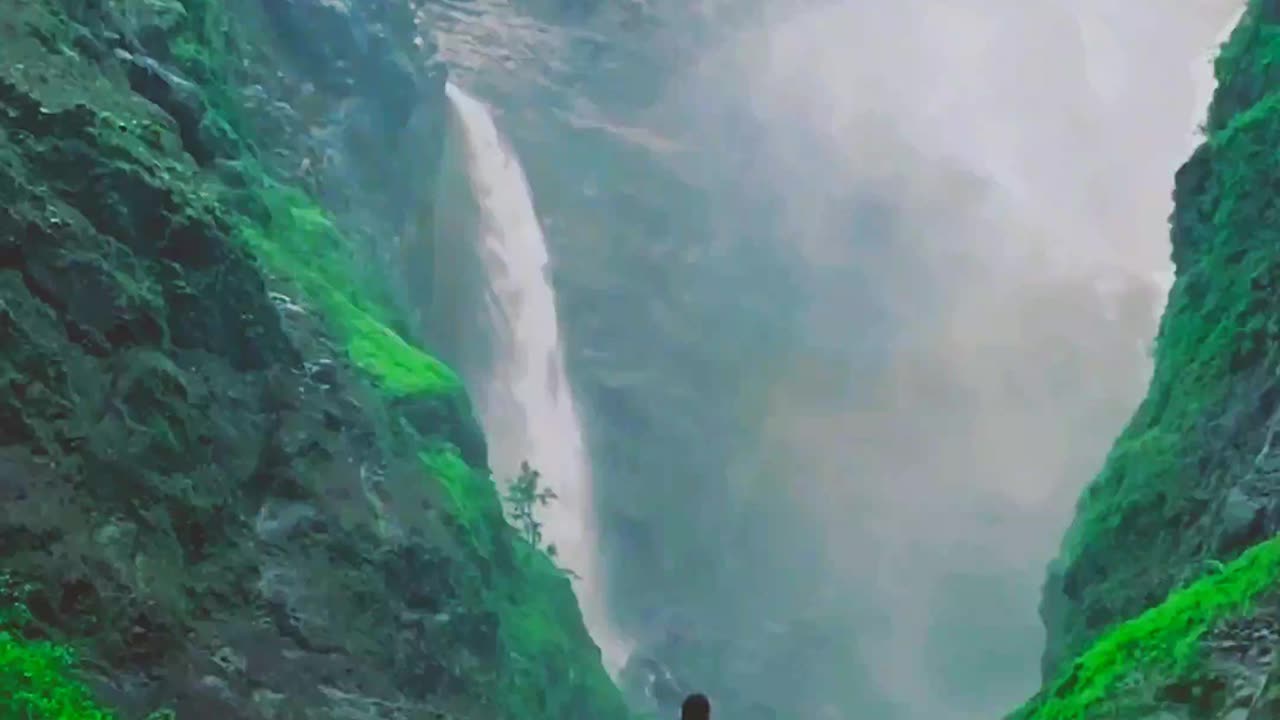 Waterfall/mountain/enjoy/travel /alone