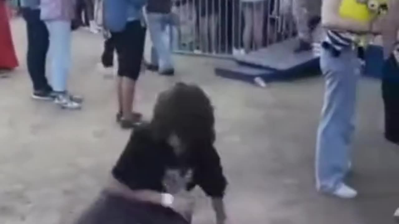 Fight at Rock in Rio: Exchanging punches with an imaginary enemy who harassed an imaginary girlfriend.