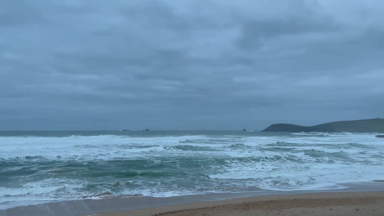 Constantine Bay Weekend Surf Report on Armistice Day Friday 11th November 2022.