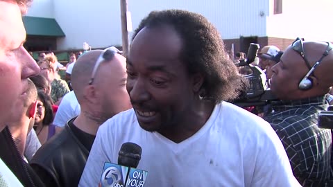 Real Interview : Charles Ramsey original "Dead Giveaway" in HD