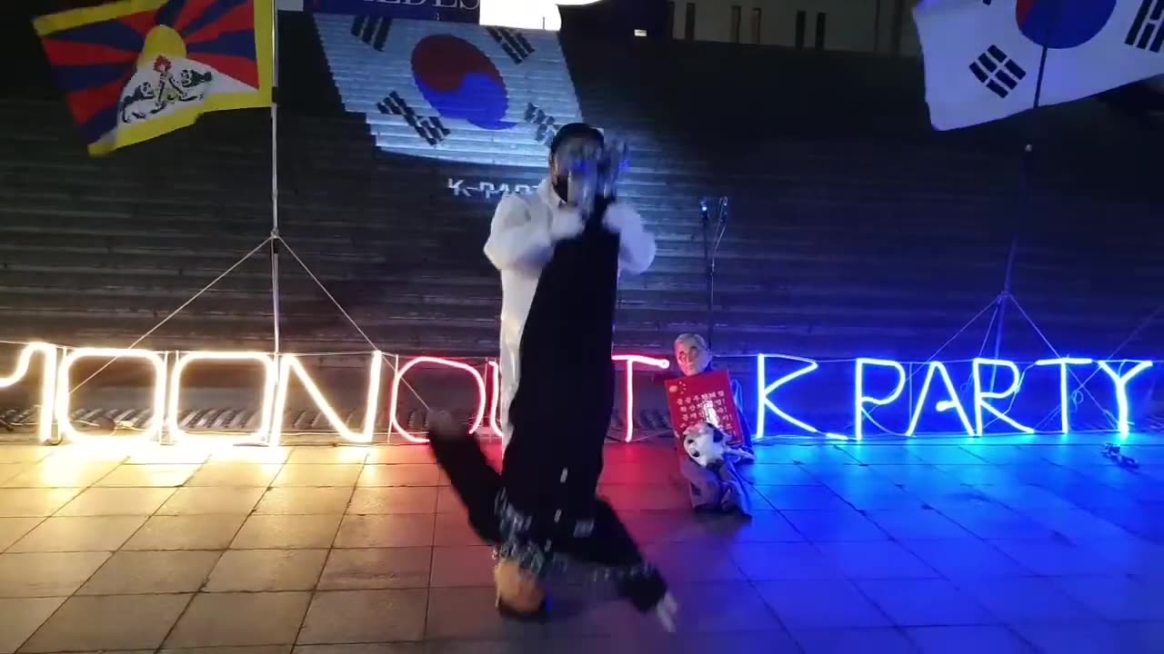 20200416_V3_S02(1vU3VUzSMVc)촛불들이 이런 흉직한 퍼포먼스 원조라고요_