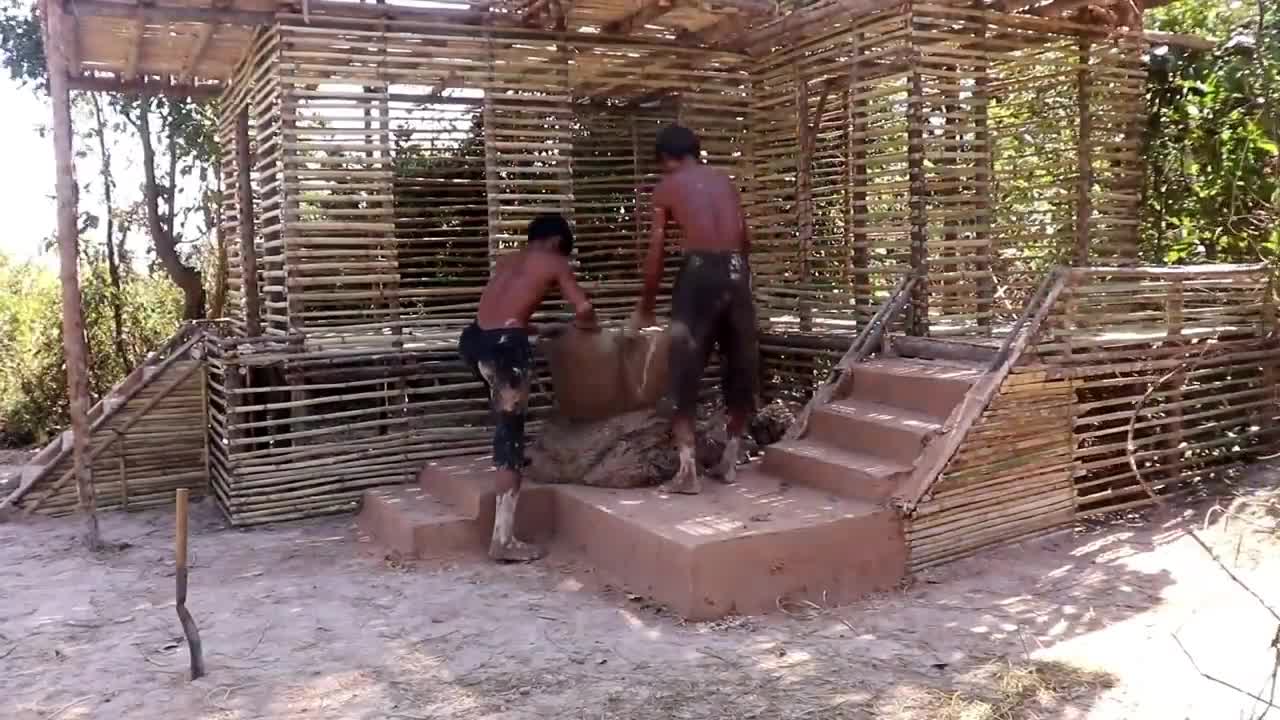 Building a four-story forest mud villa