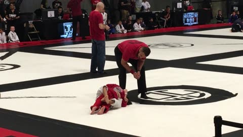 Jiu-Jitsu Kids Rolling 5