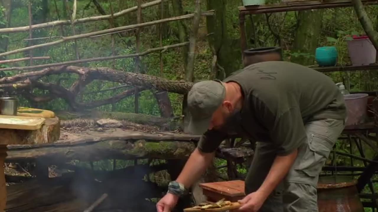 Flavors of the Forest: Crispy Stinging Nettle Breakfast Recipe! #shorts