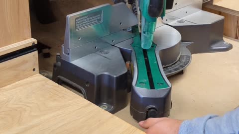 Removable Miter station dust shroud