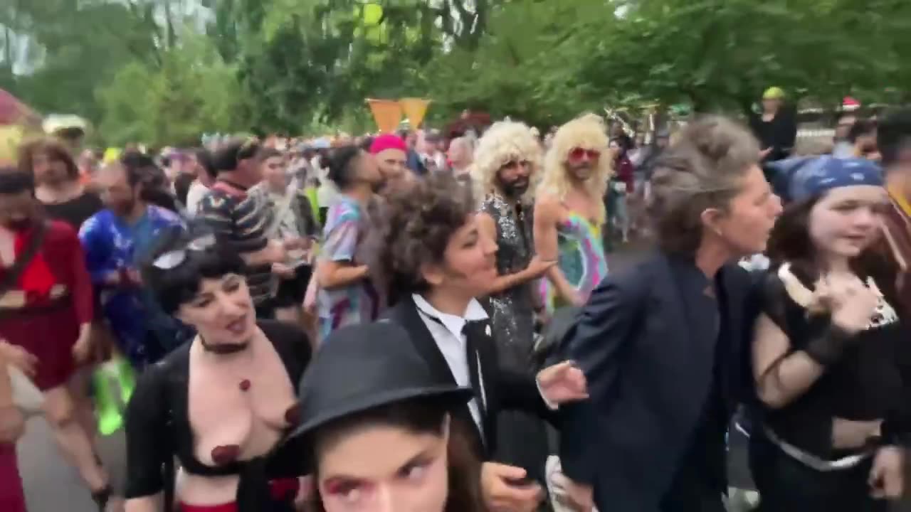 NYC Drag Marchers: “we’re here, we’re queer, we’re coming for your children”