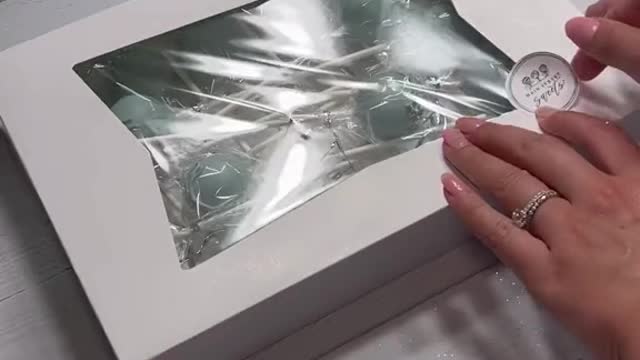 A lollipop gift box