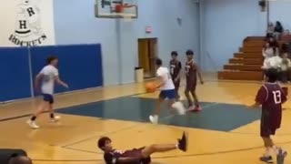 His reaction was priceless 😂 (via @Q Isom) #basketball #crossover #reaction #funny