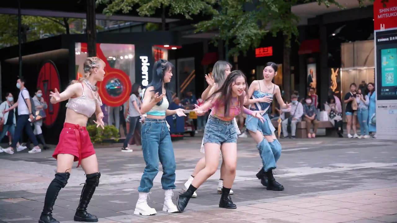 [KPOP IN PUBLIC] ITZY있지 'NOT SHY' DANCE COVER by KEYME