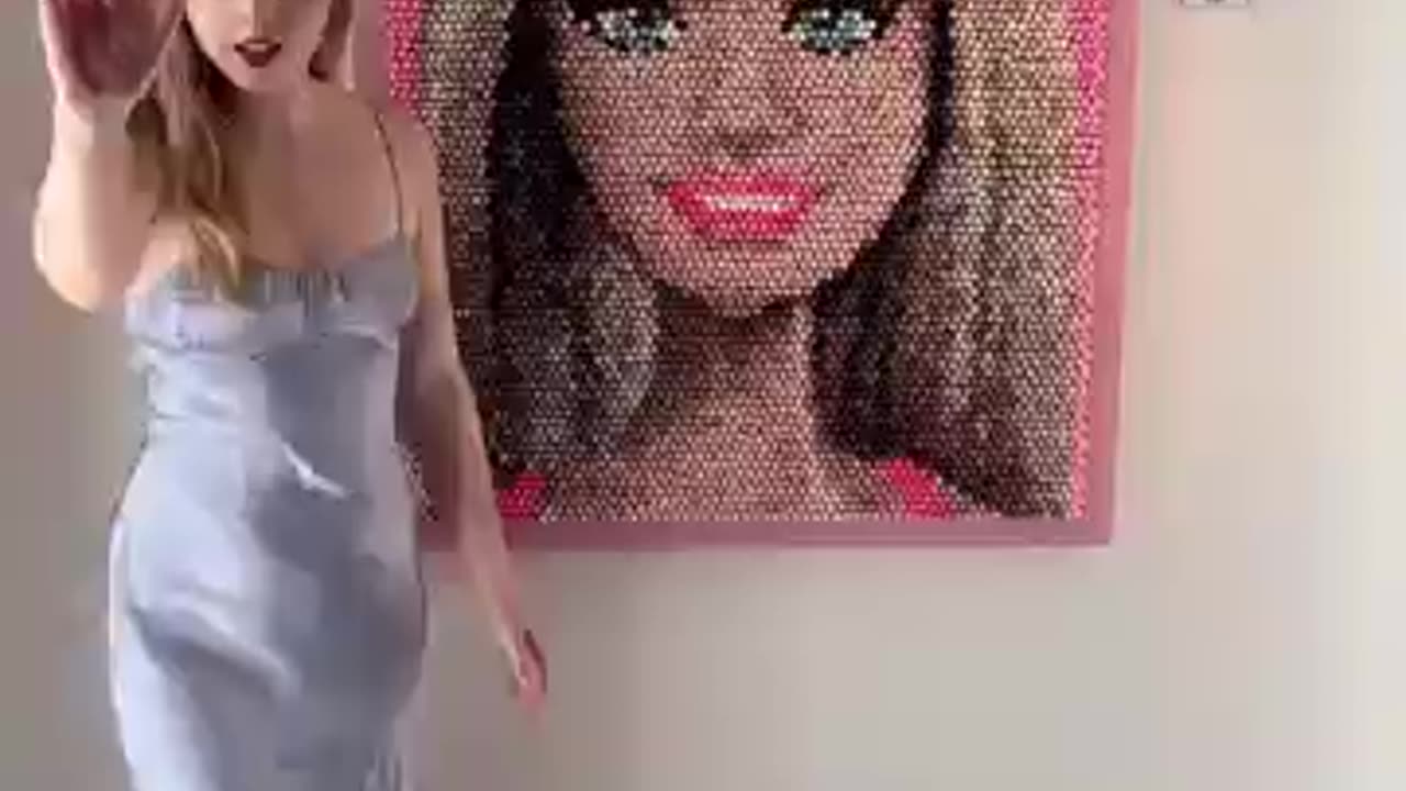 10,000 lipstick Art | Barbie