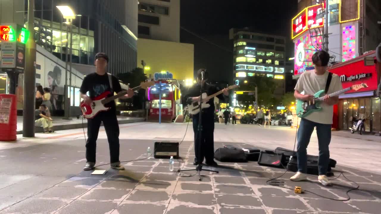 [BUSKING 04] 버스커 버스커 - 골목길 어귀에서 @스타광장, 신촌