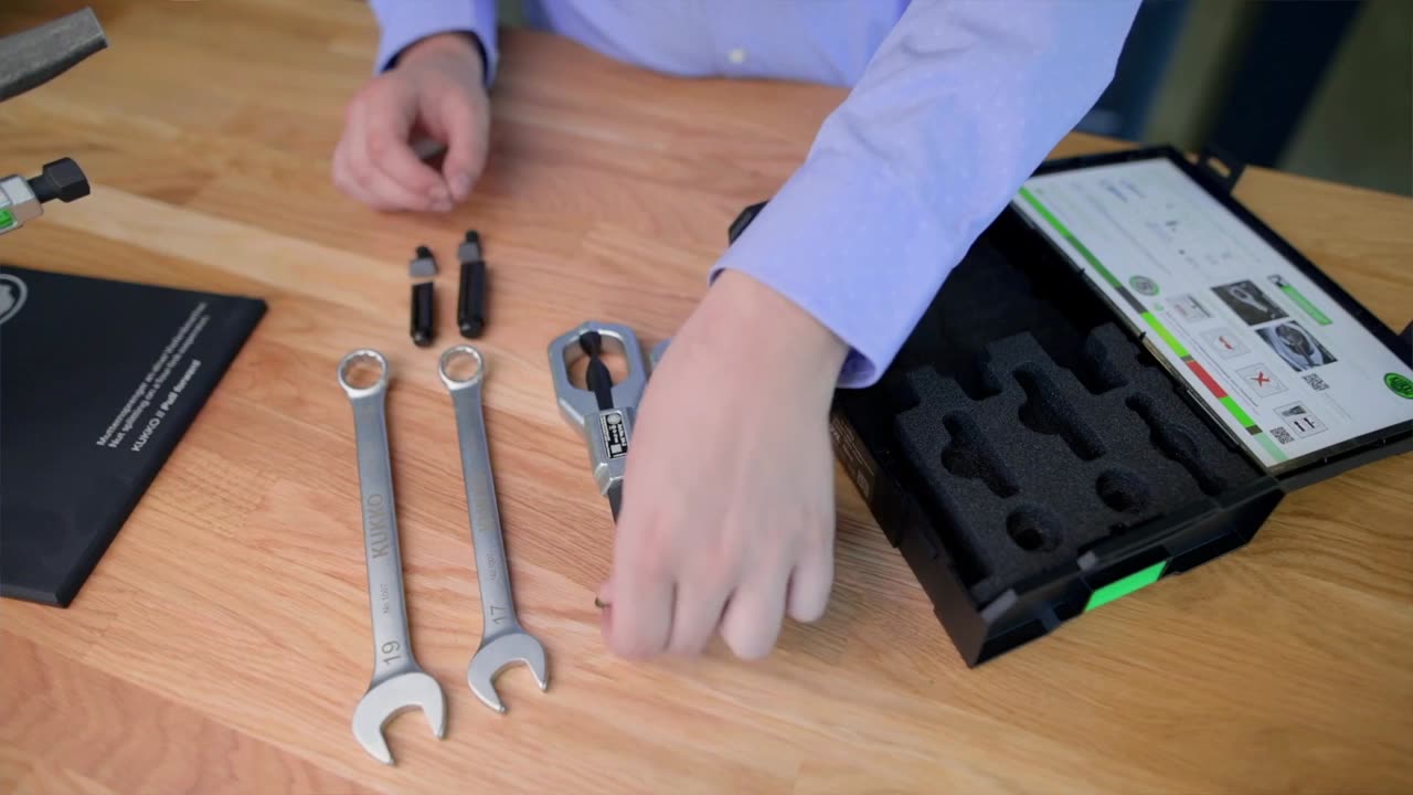 Unboxing & Discussing Features of the Kukko K-54-B Double Edge Nut Splitter Set