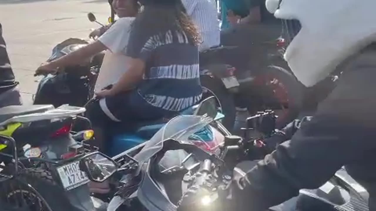 BIKE RIDERS ON SUNDAY RIDE ❤️