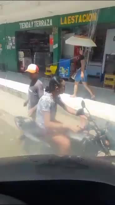 Video: Tras discusión con conductor de Transcaribe, hombre muestra sus genitales