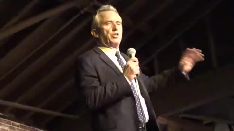 Robert Kennedy Jr Speaking in S. CA to Chiropractor Alternative Med. Group Excellent Speech