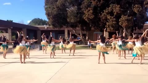 Logo te pate/Otea - Uchs Polynesian Dance Team