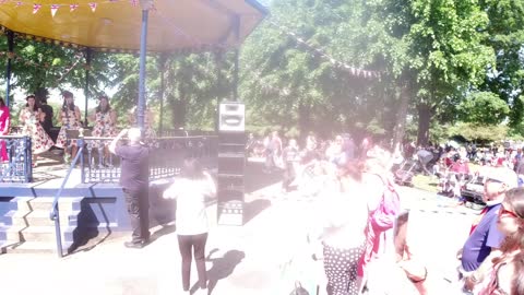 VINTAGE BAND,CASTLE PARK JUBILEE COLCHESTER