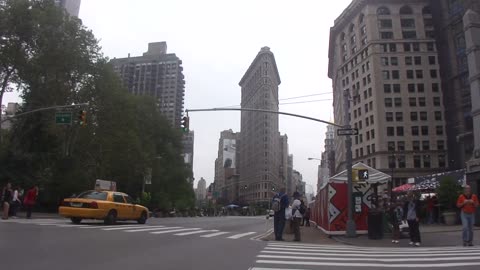 Luodong Walks Around Union Square New York City