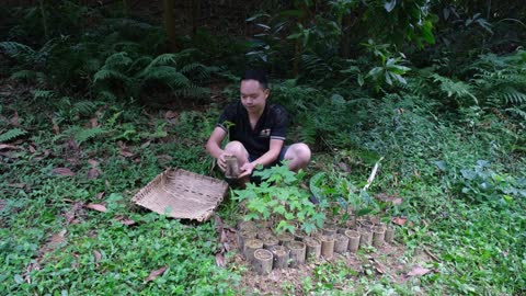 Make a pumpkin rig on the pond on a rainy heavy day, Revealing Duong private life. Primitive Skills