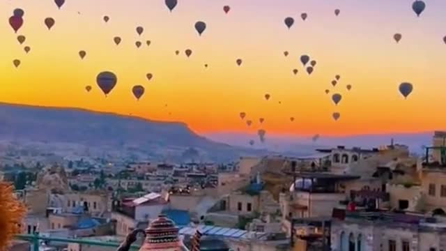 9_Take everyone to see the romantic hot air balloon #romantic #scenery #travel #fyp #cure