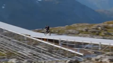 Tom cruise stunt jump for mission impossible