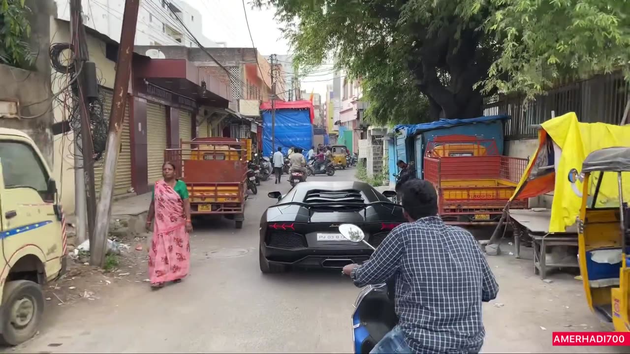 Driving Lamborghini in Old City ll Reaction in India☺☺☺