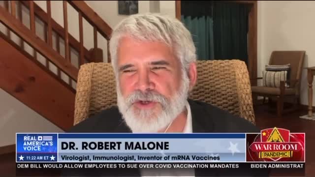 Dr. Robert Malone addresses the media mob