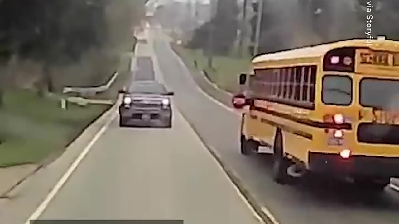 Truck Narrowly Misses School Bus After Brakes Fail