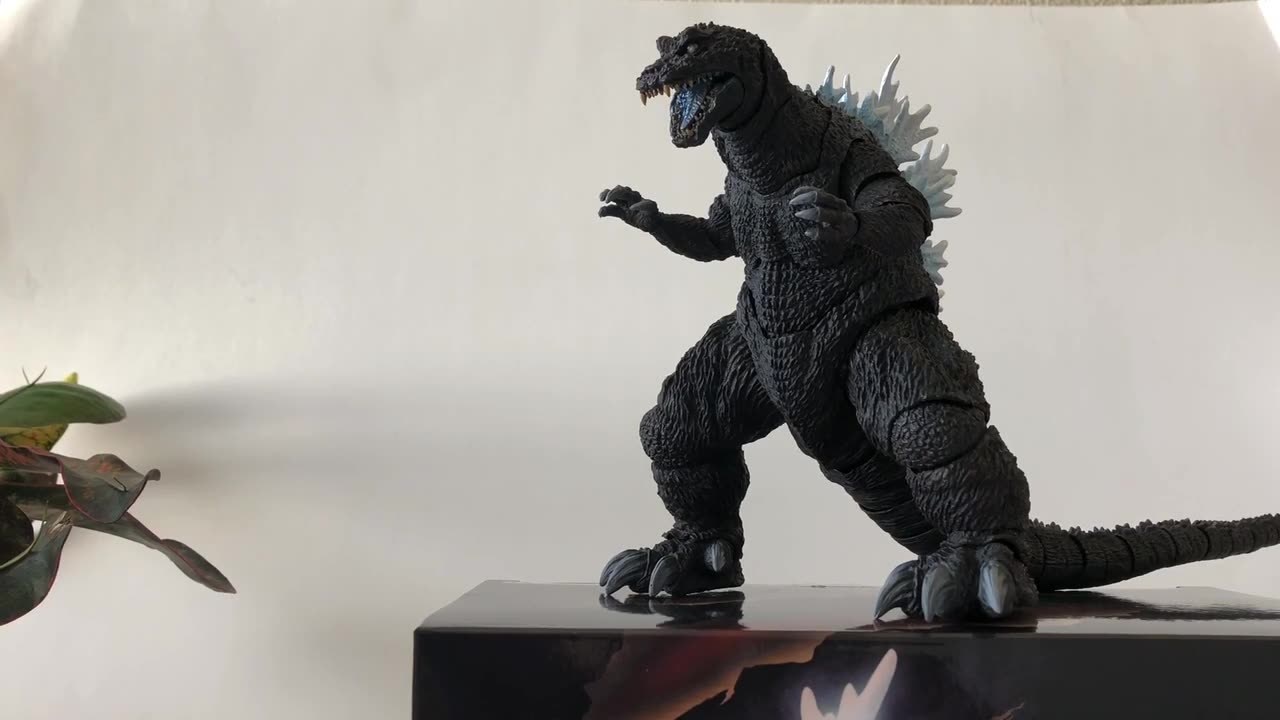 Godzilla 2001 SH Monster Arts Action Figure Review