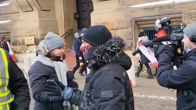CBC News refuses to film/speak to Muslim POC to push their "white supremacist trucker rally"