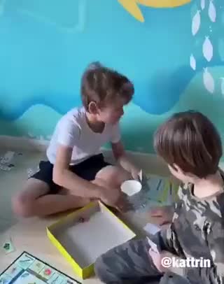 crianças raíz kkkkkk