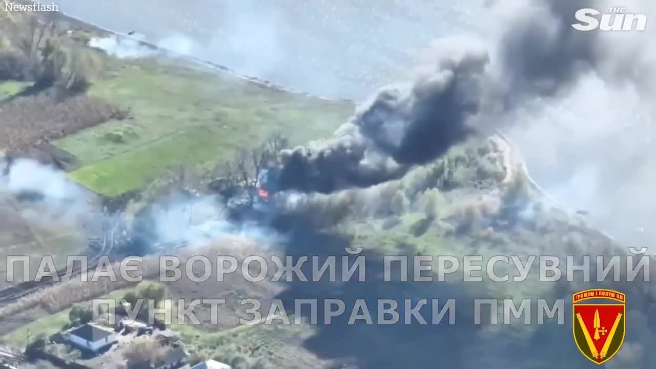 Ukrainian artillery lands strike on Russian position with huge explosion