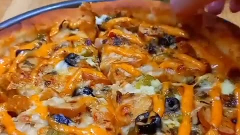 CHICKEN Loaded Pizza recipe 🤤🥰