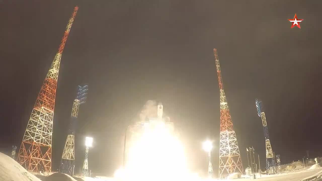 Footage of the launch of the Angara-A5 launch vehicle from the Plesetsk cosmodrome