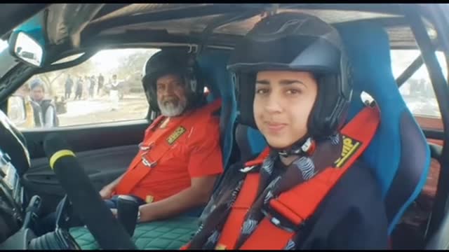 Jeep racing thar desert