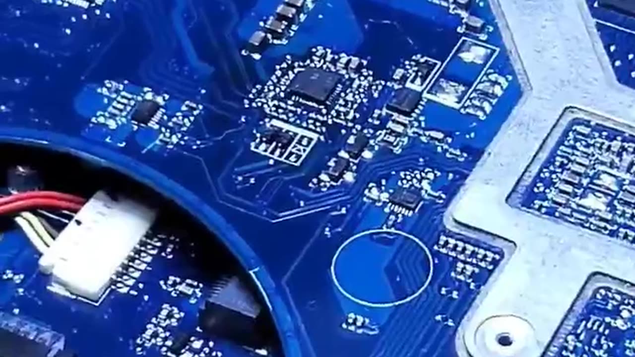 HOW TO CHANGE COMPONENTS FOR LAPTOP MOTHERBOARD