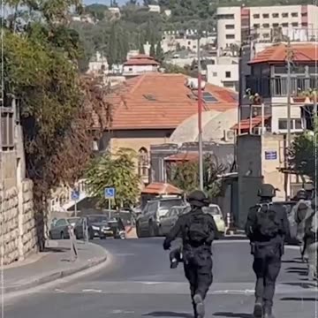 ►🚨 Al-Aqsa Mosque Blocked: IOF attacks worshipers attempting Friday prayers in AlQuds streets