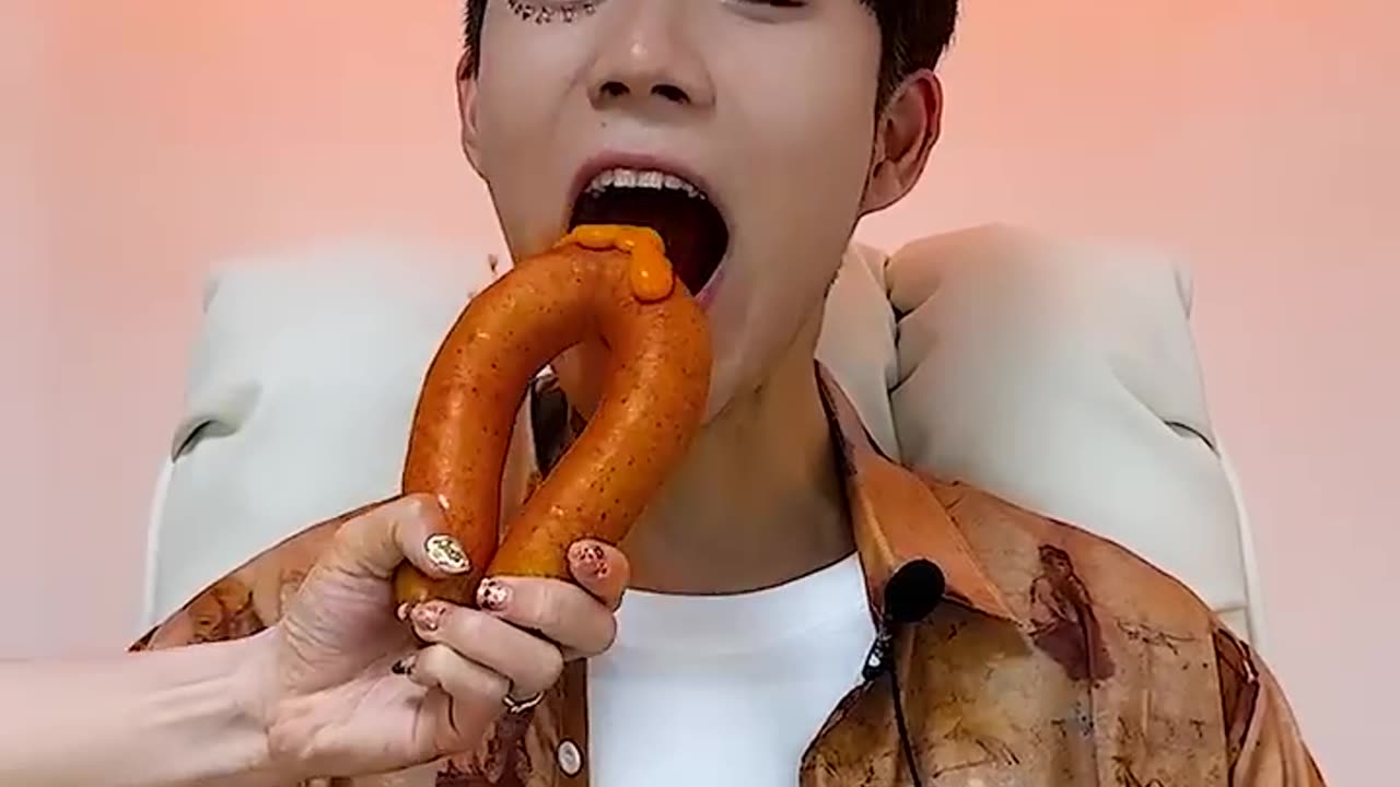 Random Brown food MUKBANG