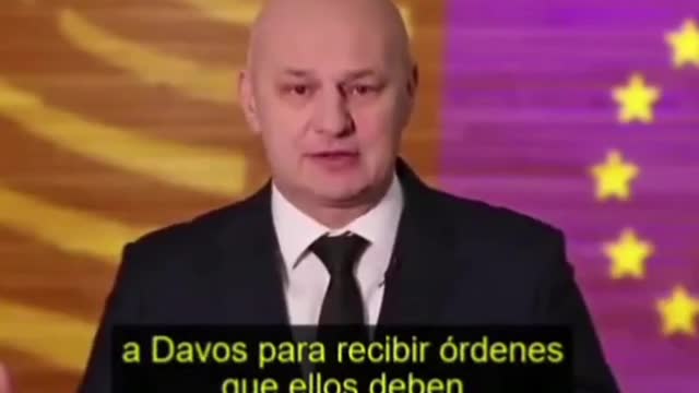 El valiente Europarlamentario Mislav Kolakušić te explica en 2 minutos lo que es LA MAFIA DAVOS
