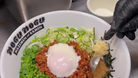 Brothless ramen “mazemen”