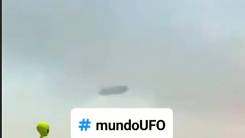 Ovni filmado em estrada 😱😱😱