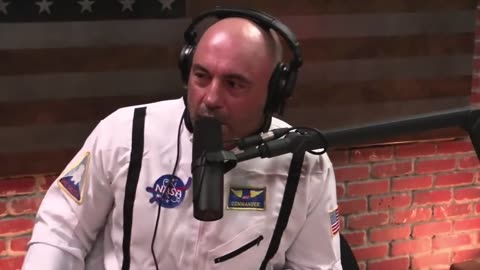 Nikki Glaser Tells Joe Rogan How to Get More Blowjobs.jpg