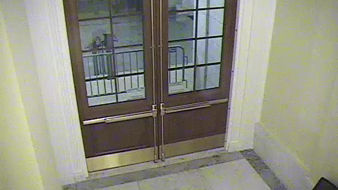3443CHOB02CH12NRotundaExit_2021-01-06_23h00min01s337ms.mp4