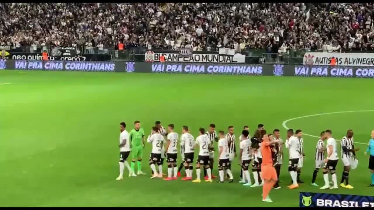 JÔ TEM REENCONTRO EMOCIONANTE COM VÍTOR PEREIRA E ELENCO DO CORINTHIANS