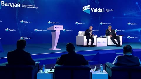 Professor Glenn Diesen speaking with President Vladimir Putin at Valdai Discussion Club (07.11.2024)