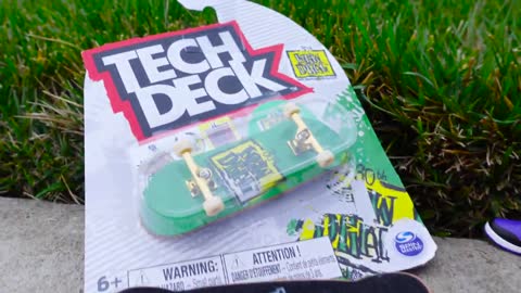 FINGER SKATEBOARD | RAMP TRICKS | NEW FINGER BOARD AND SHOES | TECH DECK